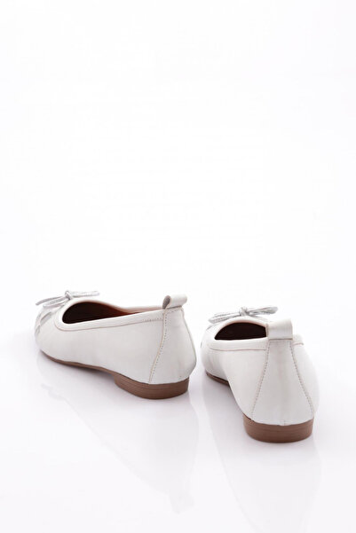 DGN Kadın Baskılı Fiyonk Detaylı Babet Beyaz Hakiki Deri 253371010