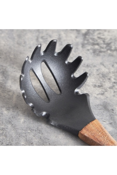 FACKELMANN Solid Nylon Spaghetti Spoon with Wooden Handle