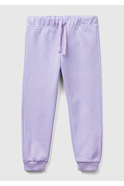 United Colors of Benetton Sweatpants za devojčice sa izvezenim logotipom boje...