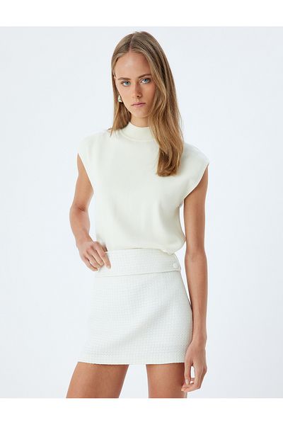Koton Button Detailed Standard Waist Mini Tweed Skirt