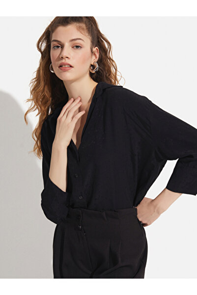 June By Styli Regular Fit Woven Shirt with Spread Collar