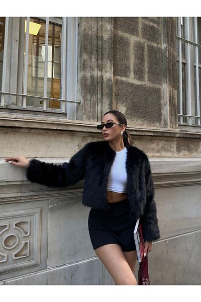 SONREİR DETALIU FĂRĂ BUZUUNAR LOLITA CROP