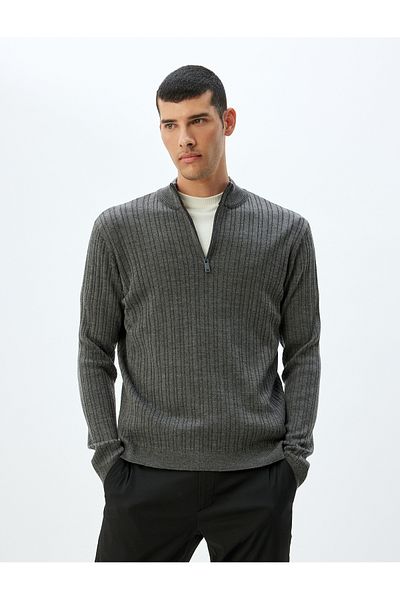 Koton Strickpullover mit Stehkragen und Reißverschluss – Wollmischung