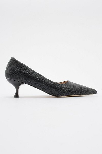 Ccway Pantofi cu toc cu vârf ascuțit DUNGI NEGRE