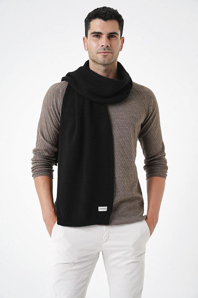 CHUBA Men's Black Knitwear Scarf - Soft Texture and Knitted Detail 25W4001