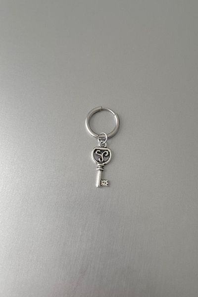 Jaida Moda Unisex Silver Gothic Key Figured Dangle Steel Hoop Earrings