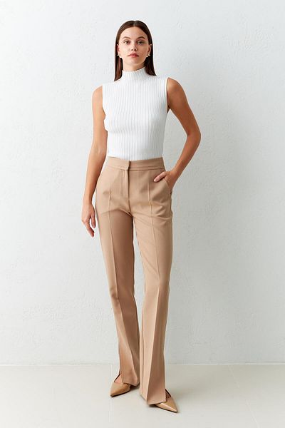 Setre Pantaloni plini de buzunare cu talie bej