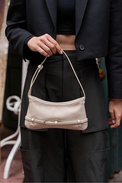 Madamra Cremefarbene Lackledertasche für Damen aus Lackleder