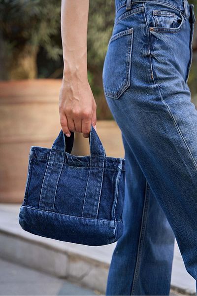 Madamra Umhängetasche aus Denim-Canvas in Marineblau für Damen