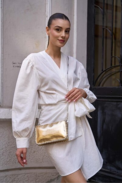 Madamra Zlatá dámská peněženka s cvočky - křížový popruh