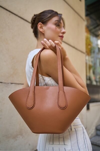 Madamra Dámská kožená nákupní taška Tan