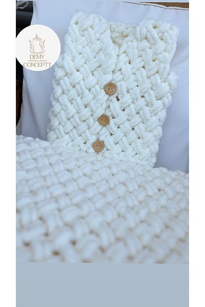 Alize Puffy Baby Blanket Vest Set