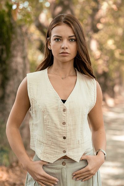 VerdeBlanco Mint Cream Colored 100% Cotton Muslin Vest - Button Detailed