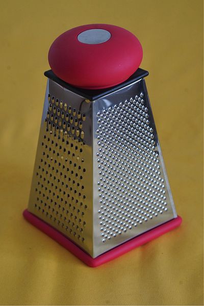 Mitra Silicone Grater - Handle Design