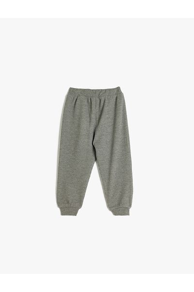 Koton Basic Sweatpants με ανάγλυφη γραβάτα μέσης με λεπτομέρεια απλικέ