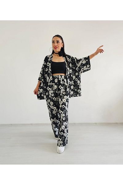 Altı Üstü Butik Set kimono cu model de flori