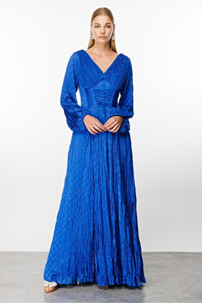 Moda İlgi Saks Colorful Pleated Jacquard Fashionable Dress