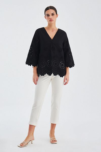 Peraluna بلوزة نسائية صيفية من Hiromi Blouse 100% قطن برقبة على شكل حرف V وأكمام جرس 3/4 - أسود