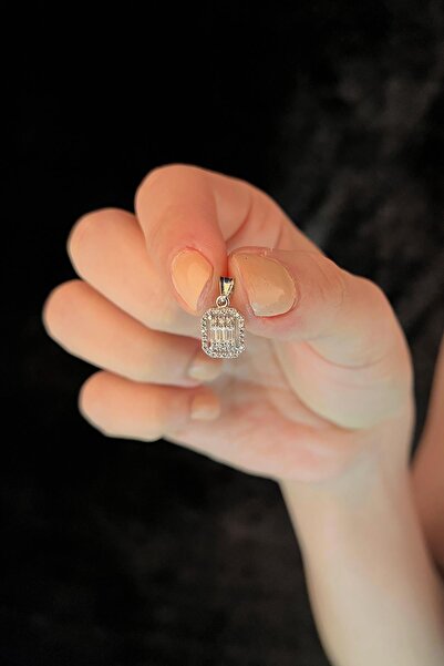 Fiyonk Kuyumculuk 14 Ayar Altın Baget Taşlı Kolye Ucu