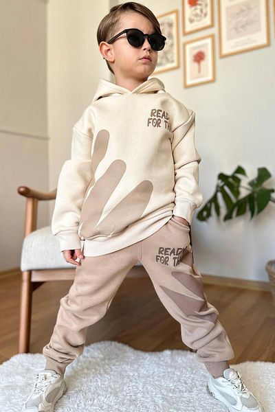 Riccotarz Boy's Double Printed Paint and Ready For Text Λεπτομερές σετ αθλητικής φόρμας με μπεζ πάτο