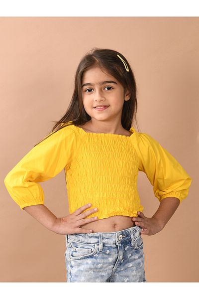 LilPicks By Styli بلوزة قصيرة مكشكشة برقبة مربعة