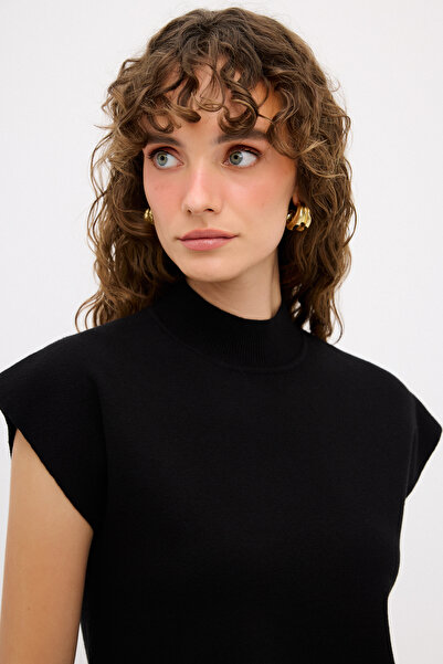 adL Boğazlı Kısa Kol Triko Kazak Siyah 13943864000