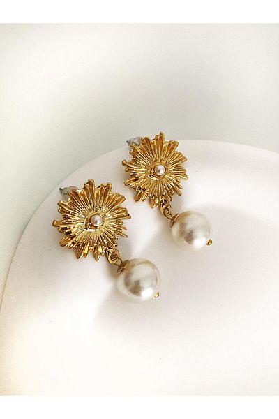 ı feel free more then ever that moment Special Design White Pearl Dangle Eye Earrings