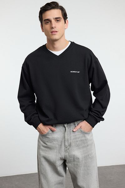 Trendyol Collection Μαύρο φούτερ Unisex Oversize/Wide Cut Fleece με στάμπα με λαιμόκοψη TMNAW25SW00157