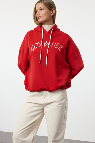 Trendyol Collection Vastag belső polár piros kötöttáru pulóver - kapucnis, szalagos részletekkel TWOAW22SW1806