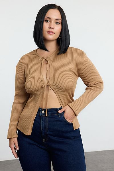 Trendyol Curve Gerippter brauner Strick-Cardigan – Soft-Key TBBAW25AV00019