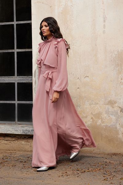 Trendyol Modest Dusty Rose Chiffon-Abendkleid – Rüschendetails, TCTAW25DB00017
