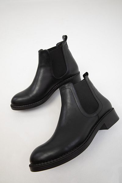 SOHO Women's Black Boots - 19780 Model Bootie