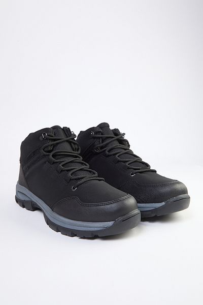 TRENDYOL SHOES Čierne šnurovacie pánske trekingové topánky Takaw25Bo00043