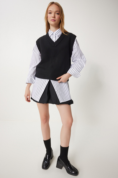 Happiness İstanbul Жіночий чорний светр з V-подібним вирізом Suveter PF00099