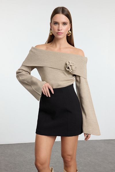 Trendyol Collection Nerzrosa detaillierter Strickpullover TWOAW25KZ00373