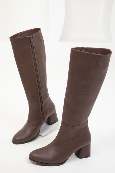 SOHO Women's Brown Boots - Model 19833