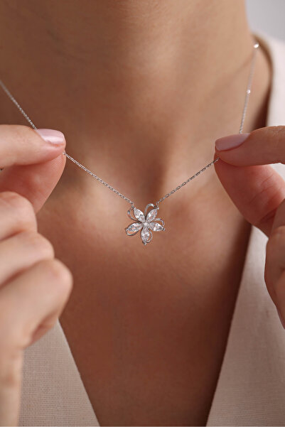 Nereze 925 Ayar Gümüş Rodyum Kaplama Kamelya Çiçeği Model Kolye