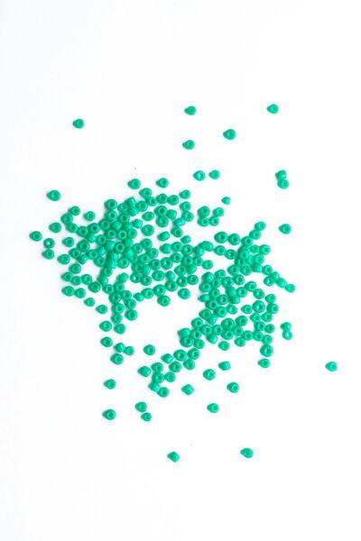 New Obsessions مادة صناعة المجوهرات DIY 250 جرام من الخرز الرملي الفيروزي