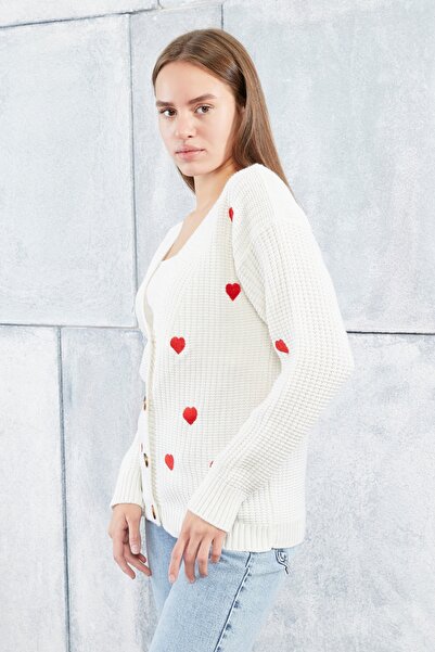 LUGMO Women's Knitwear Cardigan Heart Standard Size Ecru