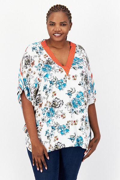 Samoon Women Plus Size V Neck Short Sleeve Floral Print Blouse, White Combo