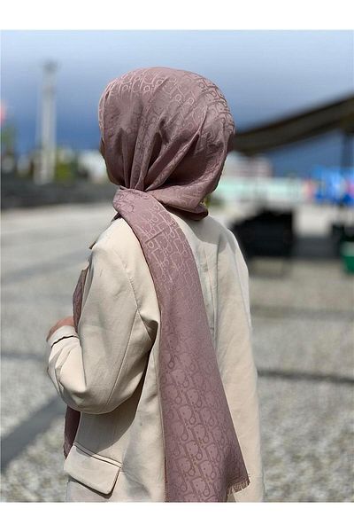 Baştacı Шал от норка с лого D - памучен жакард
