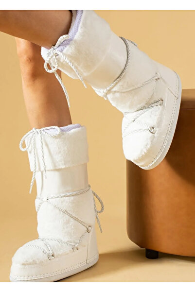 MUMMY CANDLE Beyaz Kürklü Suni Deri Detaylı Kadın Kar Çizmesi Moon Bot