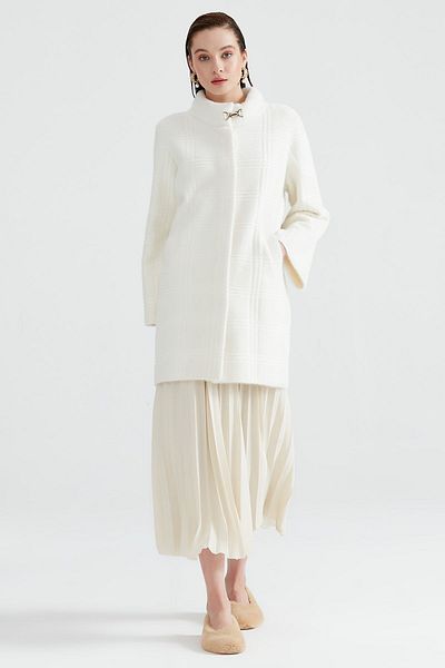 Tığ Triko Brooched Knitted Detailed Mink Coat Ecru