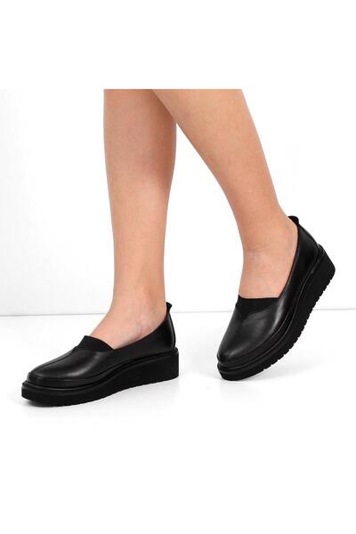 Celal Gültekin Kadın Siyah Dolgu Topuklu Deri Ayakkabı