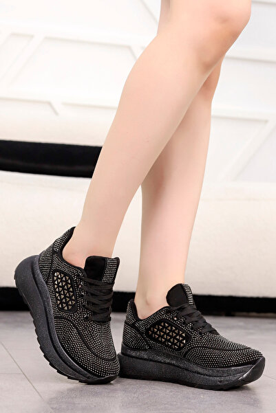 Mamito Ayakkabı حذاء رياضي MDL 440 ذو نعل عالٍ