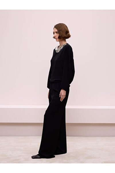 BAQA Boncuk Yaka Aksesuarlı Bluz