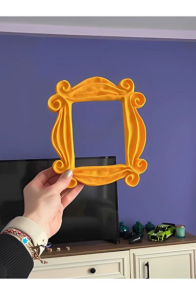 magicland Friends Monica's Door Ornament, Yellow Frame Door Decoration, 19x17 Cm