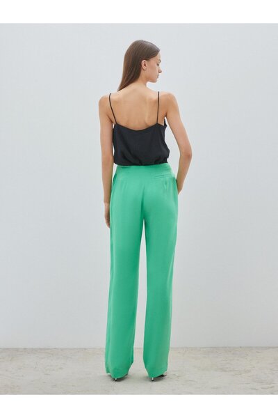 BAQA Aller Detailed Trousers in Legs