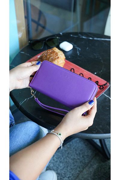 Crew Leather Belgrade Women's Wallet - with Hand Strap - Portfolio Wallet