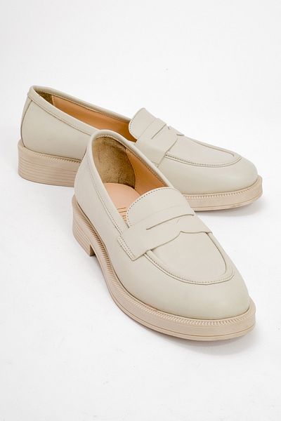 LuviShoes حذاء لوفر نسائي من الجلد الطبيعي بلون إكرو